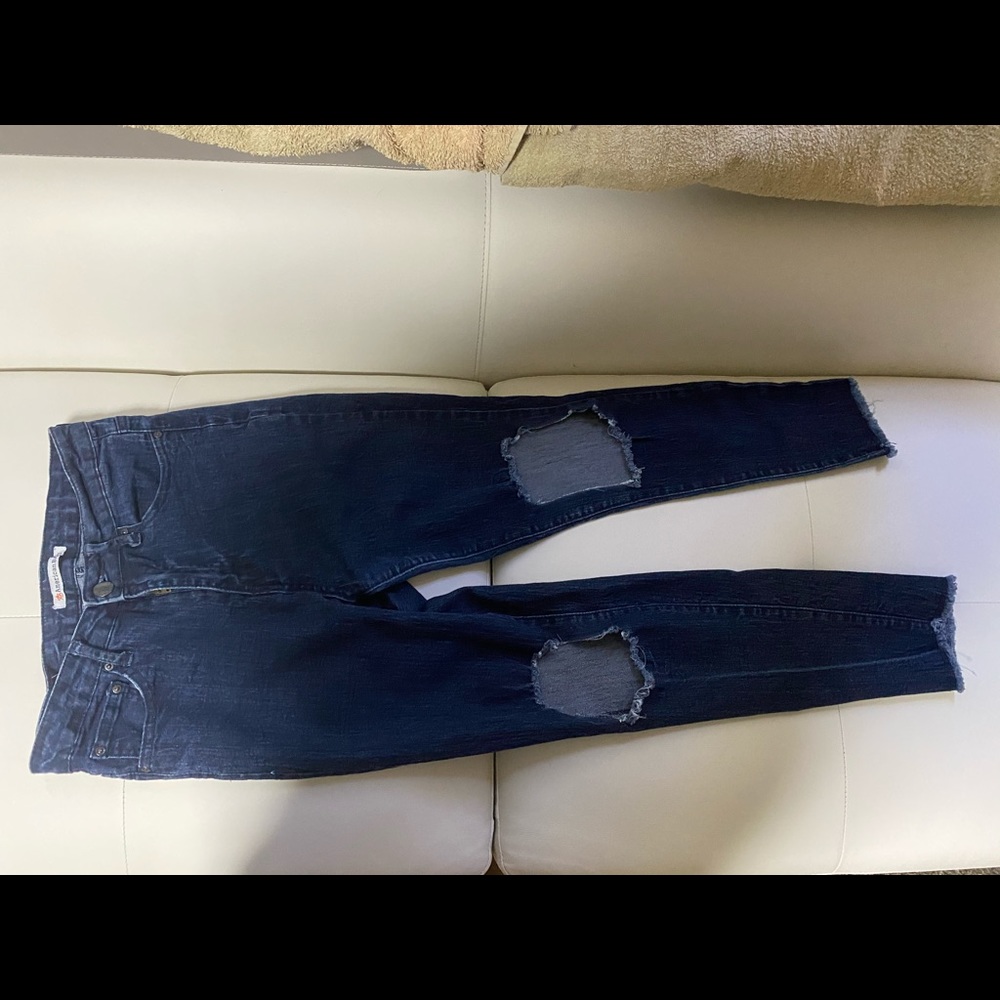 High waisted blue jeans 😍